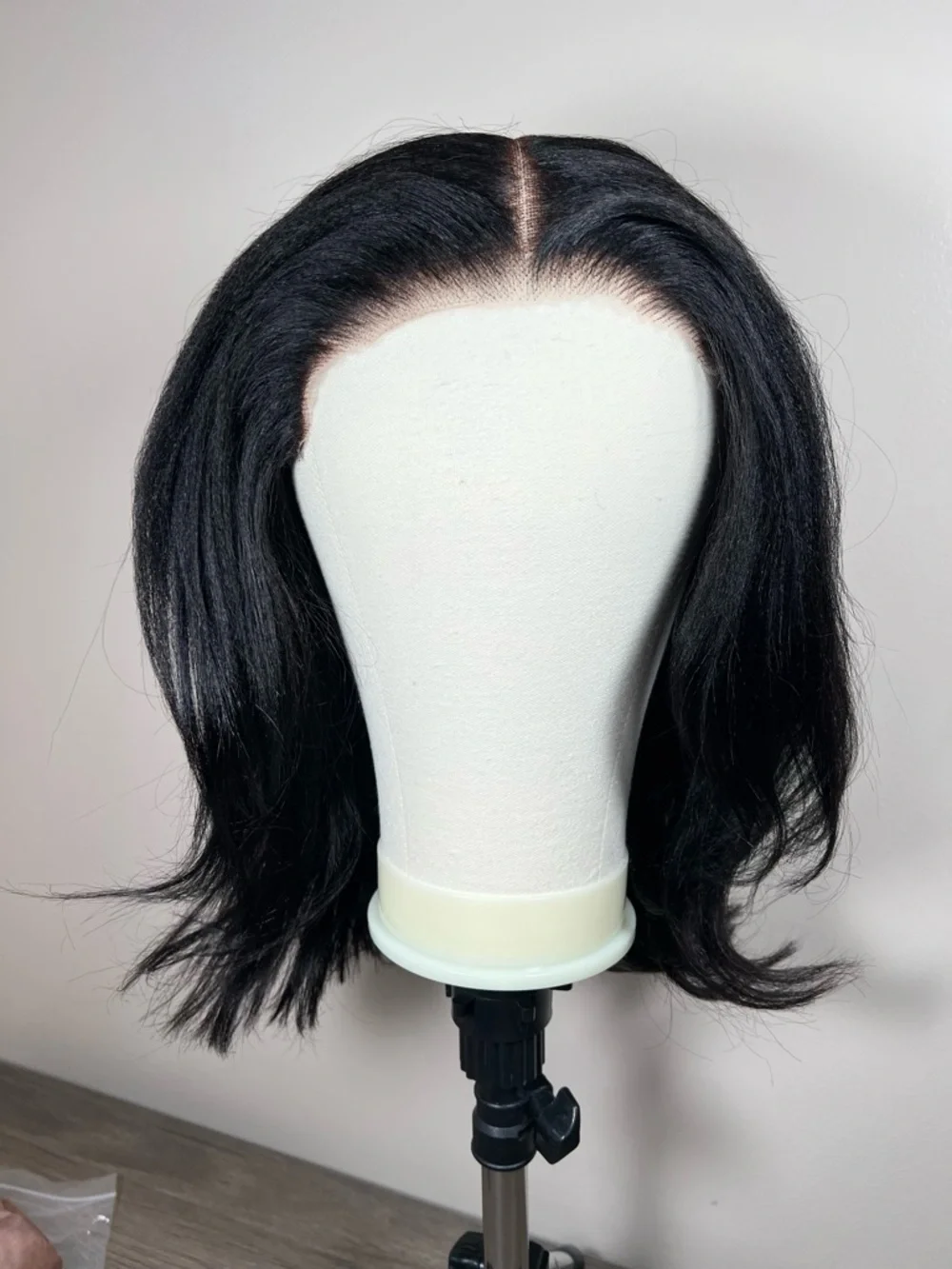 UNICE Layered Yaki Human Hair Straight Bob 14 Inch Glueless Wig